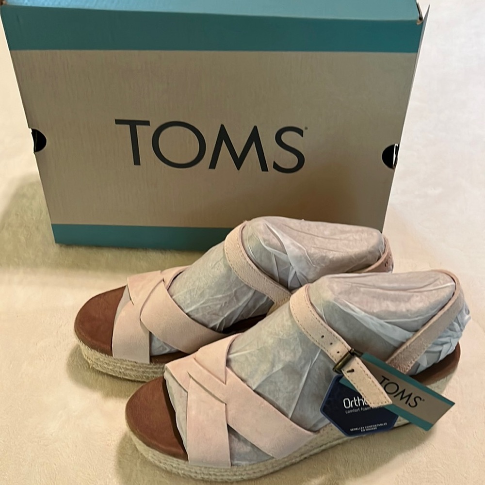 TOMS Willow Peony Suede Shoes  Size 9